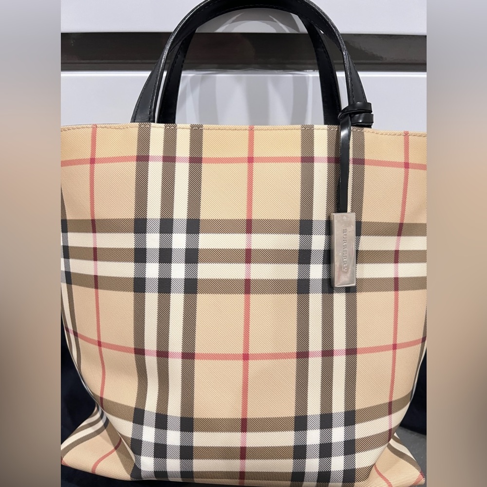 Burberry tote